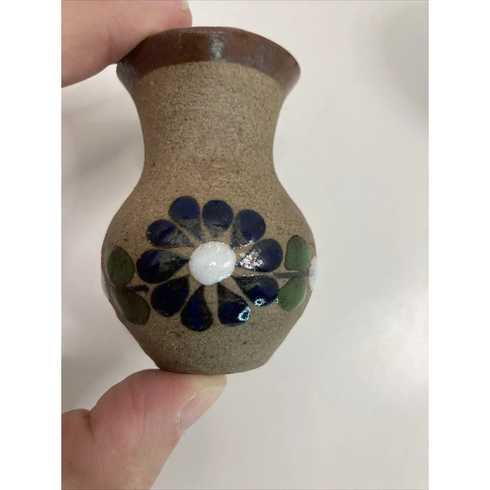 Vintage Mexico Tonala Hand Painted Floral Pottery Mini Bud Vase ‎ 2.75